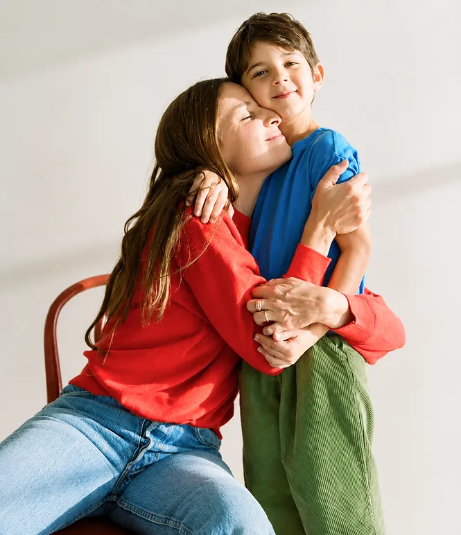 madre e hijo juntos