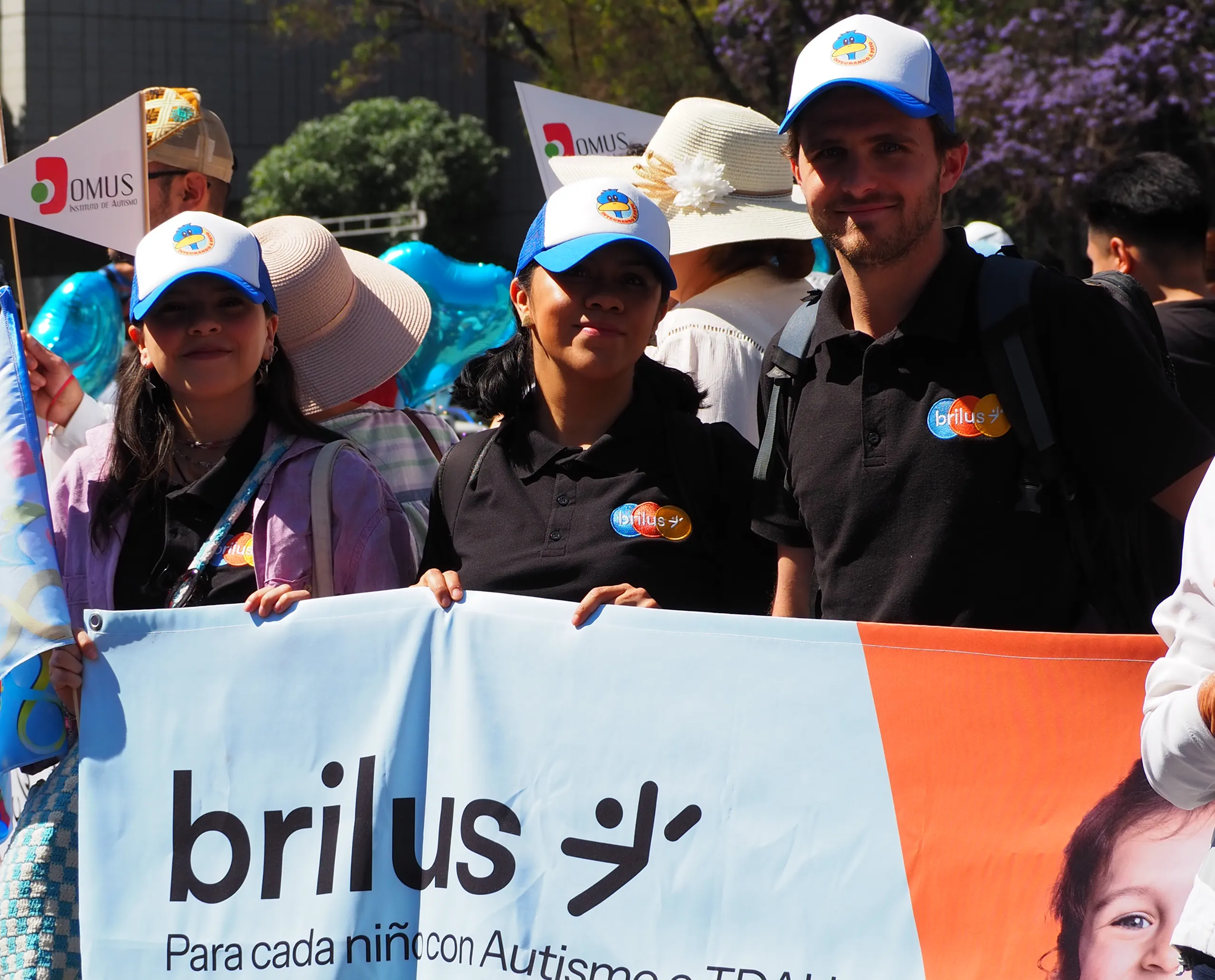 Equipo Brilus acompañando familias